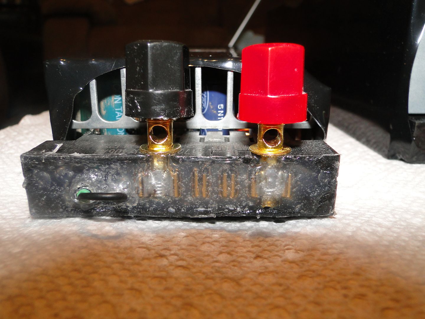 Benchmark power supply pics and info